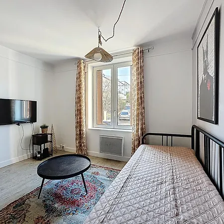 Apartment Rue Bien Assis Avec Jardin Terrasse